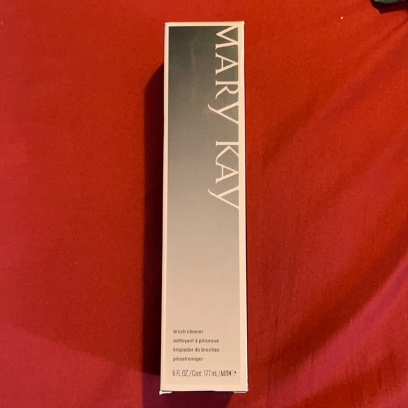 π3 for $25π Mary Kay Brush Cleaner